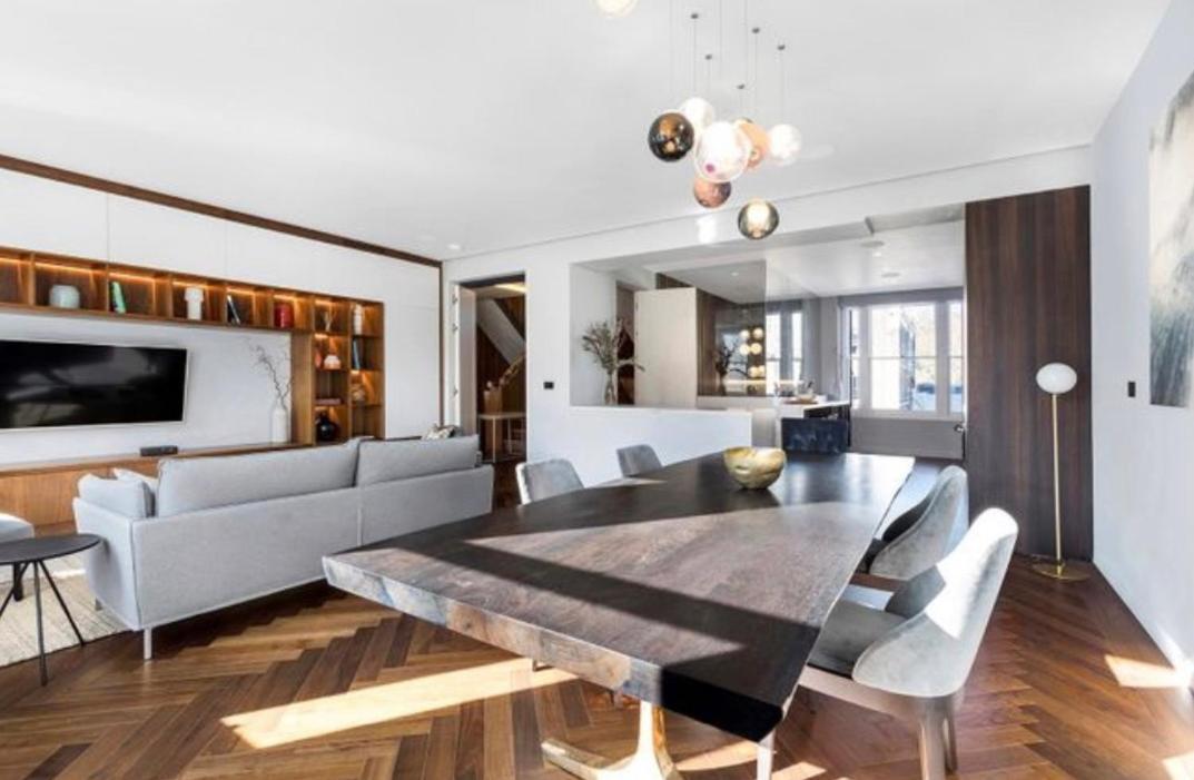 Modern Penthouse In The Apartment *